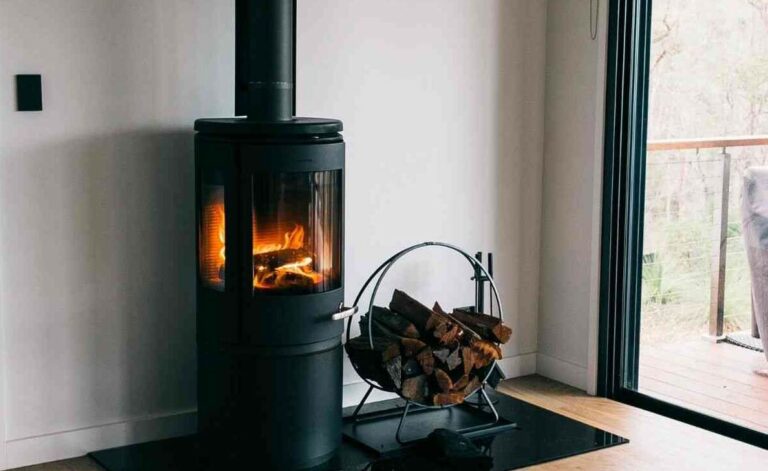 idee deco derrire poele granule